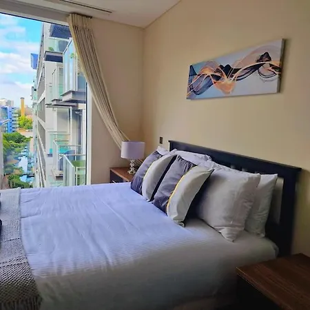 Contemporary Penthouse In Battersea Power Station-2