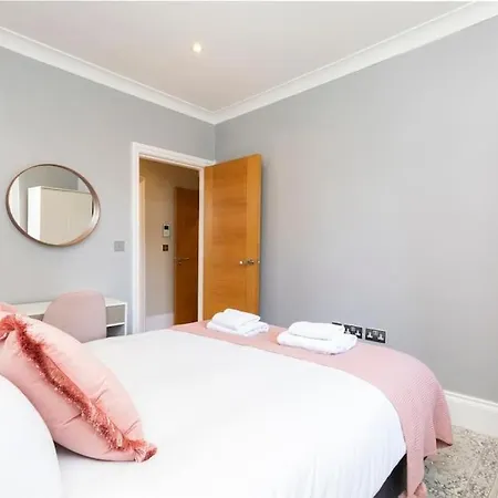Luxury Soho Apartment R3-2