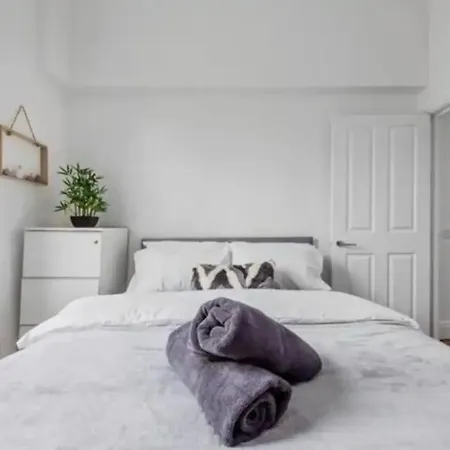 London - 2 Bedroom Flat Near Clapham Junction Cj-3