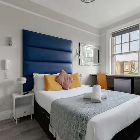 Apartments In The Heart Of High Street Kensington-2
