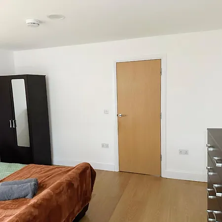 Muswell Hill Area Apartment-2