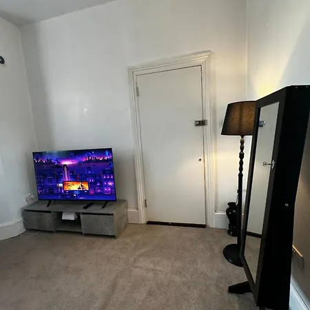 Entire 1Bed Stratford Westfield-3