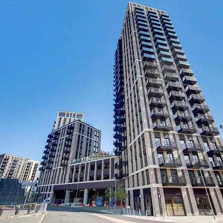 The Robinson At Wembley - Modern And Eclectic-3