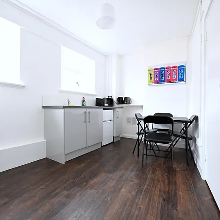 Peaceful And Central Leicester Square Apartment-3