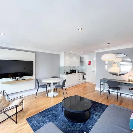 Large And Very Stylish Apartment P1-3
