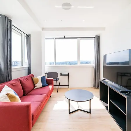 Stylish Retreats On Olympic Way-2