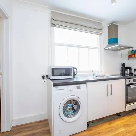 1 Bedroom Flat In Notting Hill-3