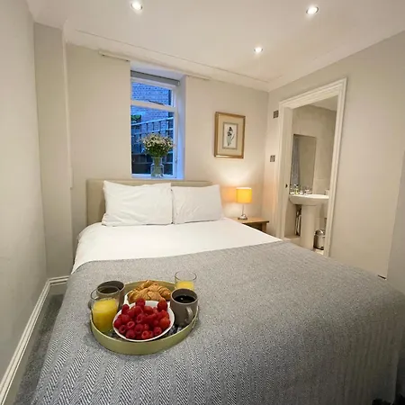 Pimlico Apartment-3