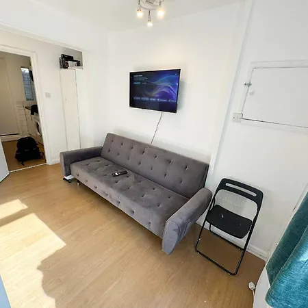 Clapham Studio-2