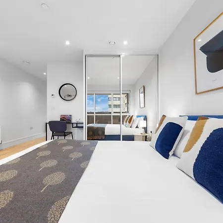 Stylish Retreats On Olympic Way-3