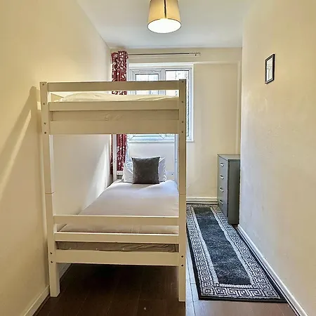 Stay In Edgware Road Apartment-3