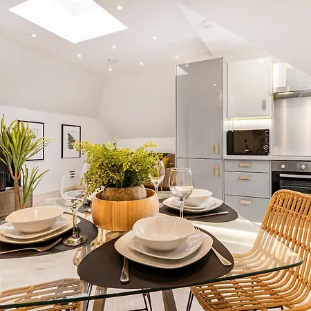 Stylish Apartments London Near Wembley Stadium-2