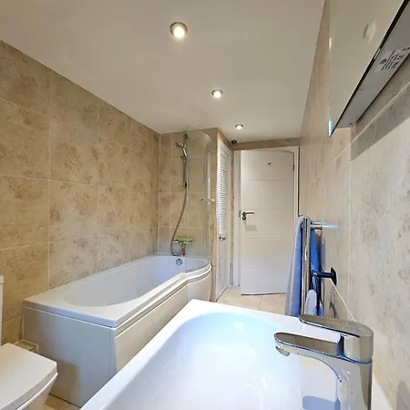 Trendy One Bedroom Apartment-3