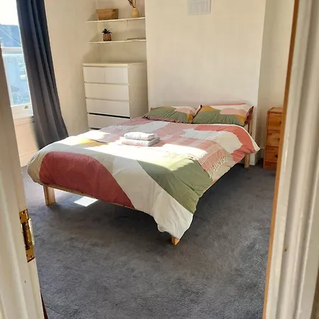 4 Bedroom House, Close To The O2 And Greenwich-2