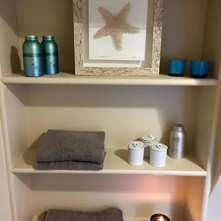Stylish Top Floor 1 Bed Flat In West Hampstead-2