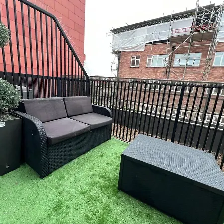 Aldgate Apartments Ft5-3
