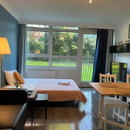 Charming Home On Abbey Road Near Baker Street In Central London-3
