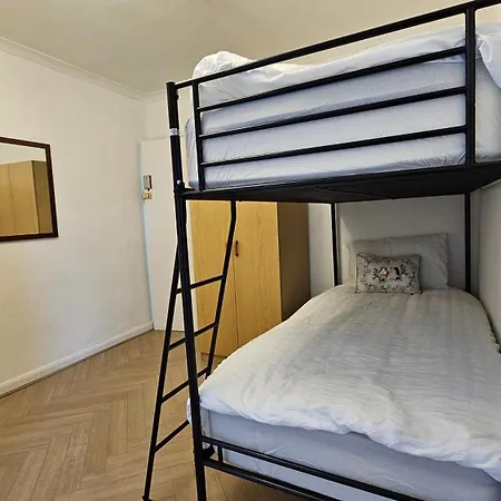 Central Studios & Ensuite Rooms! - Camberwell-3