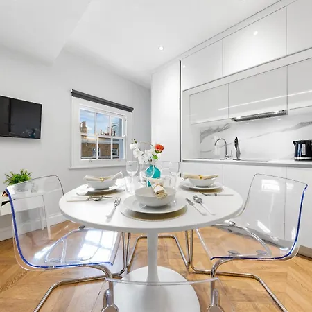Stunning Hyde Park Apartments-3