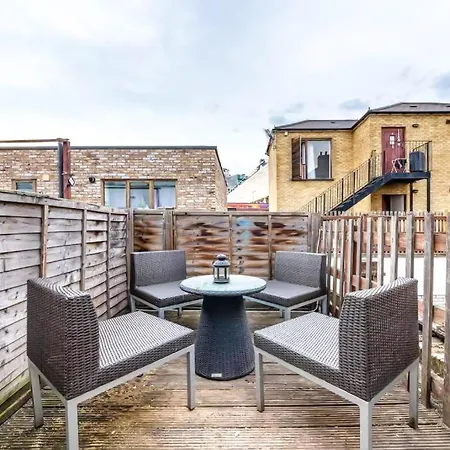 Lovely 2 Bedroom With Patio Waterloo Lm1-3