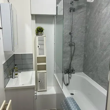 1 Bed Apartment - Centrally Located In The Heart Of Westminster-2