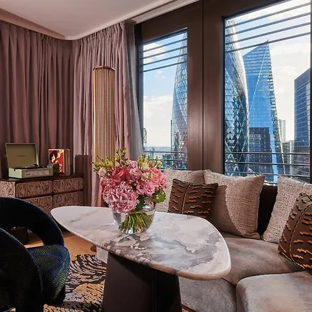 Pan Pacific London-3