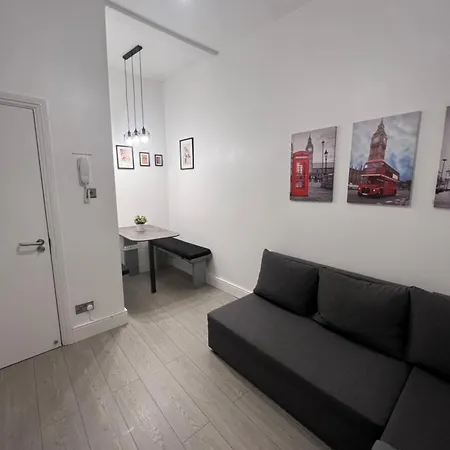 2 Bed Apartment In Central London On 3Rd Floor - Newly Refurbished - No Lift-2
