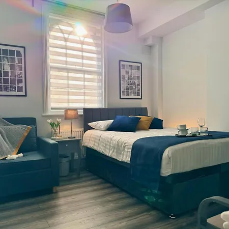 Camden Luxury Studio Flats And En-Suit Rooms-2