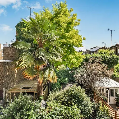 Lovely Large 1 Bed Renovated Flat W Balcony & 600Mb Wifi-3