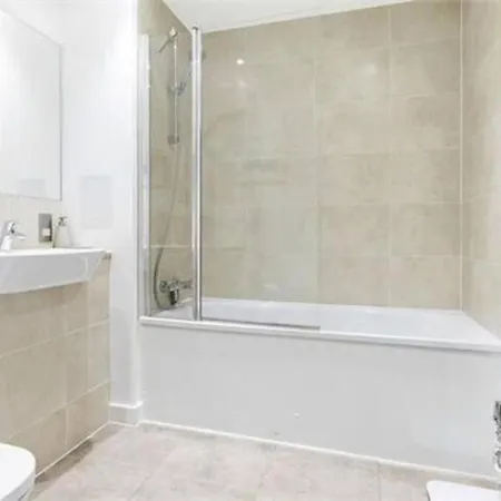 2-Bed Terrace Flat Close To Tower Bridge-2