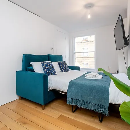 The Deluxe Barbican Duplex-3
