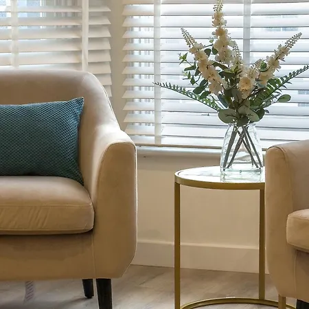 Luxury 2 Bed Flat In Notting Hill-3