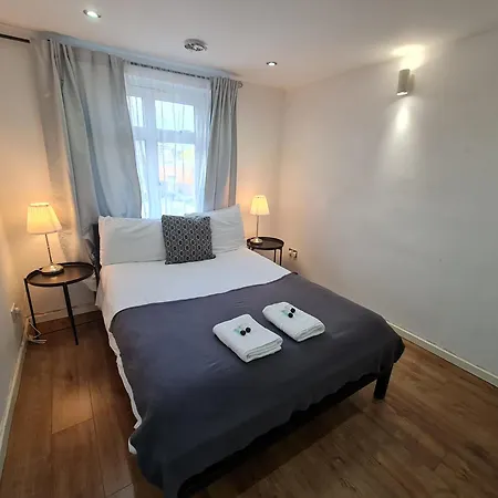 Urban Hideaway 2Beds Apartment-2