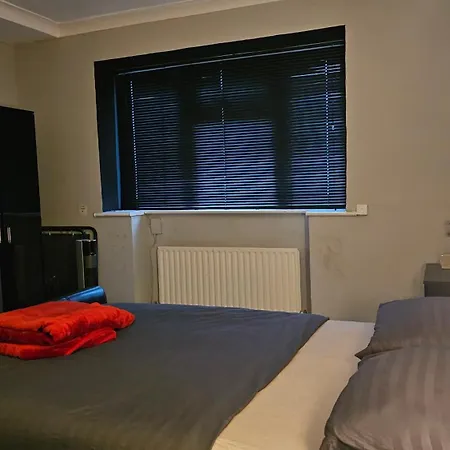 Flat A - 33 Camden Square - Double Room-2