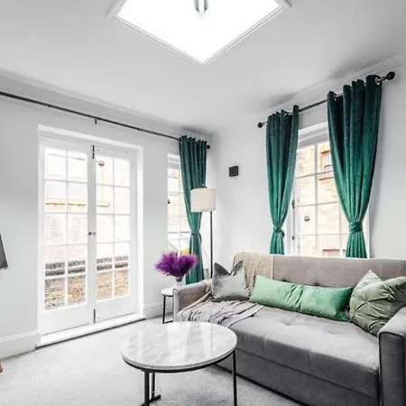 Liverpool Street Apartment-2