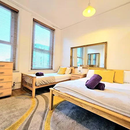 King'S Cross & Angel Area, 4 Bedrooms Home With 7 Beds & Private Rooftop - Walk To St Pancras International-3