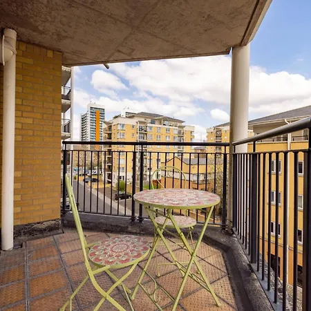 Wild Roses Service Apartments - East India-3