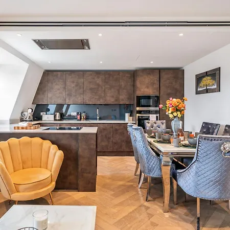 Panoramic Perfection Marble Arch 2Br Penthouse 74-2