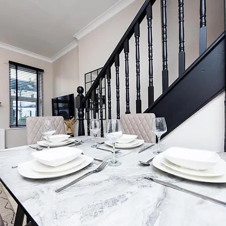 Park House, Refurbed Modern Interior, Located In Finsbury Park-3