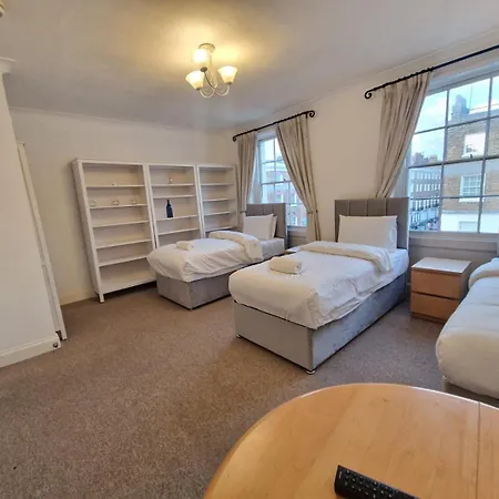 Baker Street Apartments-2