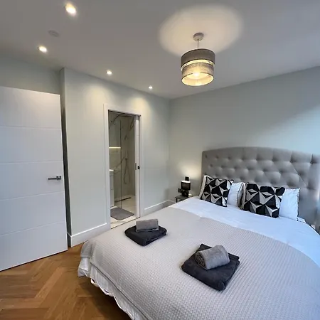 Two Bedroom Luxury Apartment-2