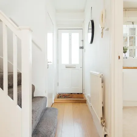 Stylish Central Kings Cross 2 Bedroom Flat-2