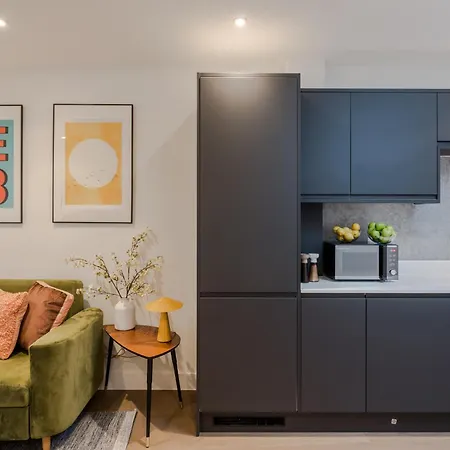 Cityscape Penthouse Ladywell-3