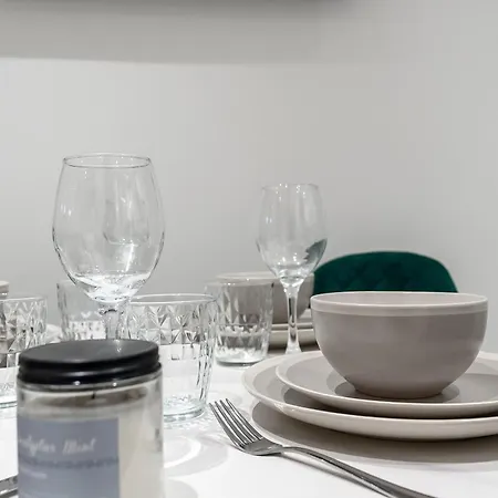 Luxury Flat Near Central London - Tower Bridge- Covent Garden-3