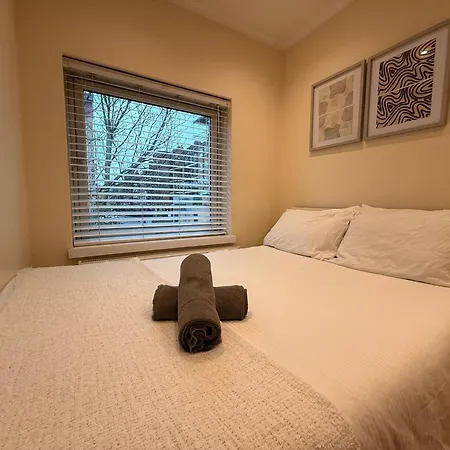 Two Bedroom Flat In The Heart Of London-3