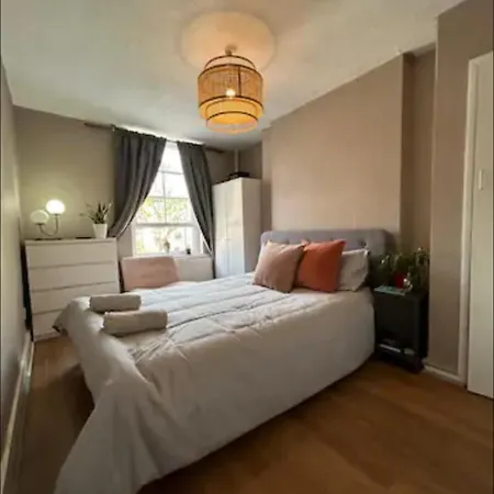 Cute Apartment-2