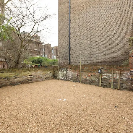 Charming One Bedroom In Camden-3