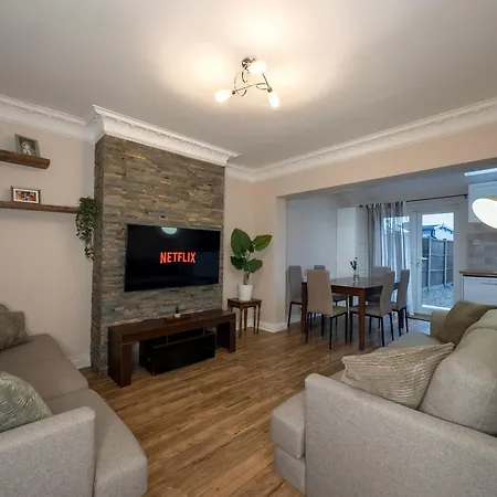 Cosy Home By Wembley Stadium-2