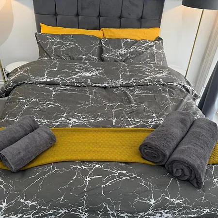 Luxury Studio In Victoria, 7 Minutes Walk To Victoria Station, Room 6-2