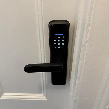 Luxury Studio In Victoria, 7 Minutes Walk To Victoria Station, Room 5-3